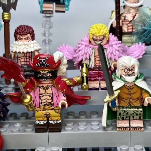 One Piece Custom Minifigure Set – Kaido, Roger, Whitebeard, Doflamingo(8pcs) - Picture 3 of 7